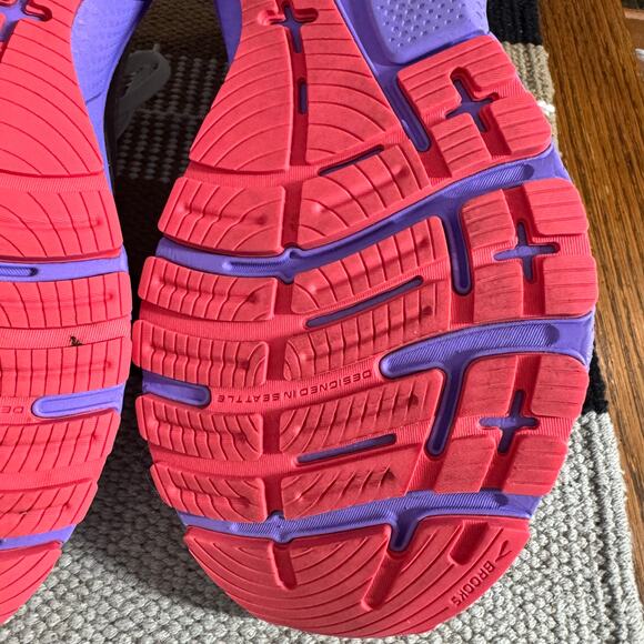 Brooks Sneaker Women 9B Med Adrenaline GTS 22 White Purple Running Walking Gym - Picture 8 of 13